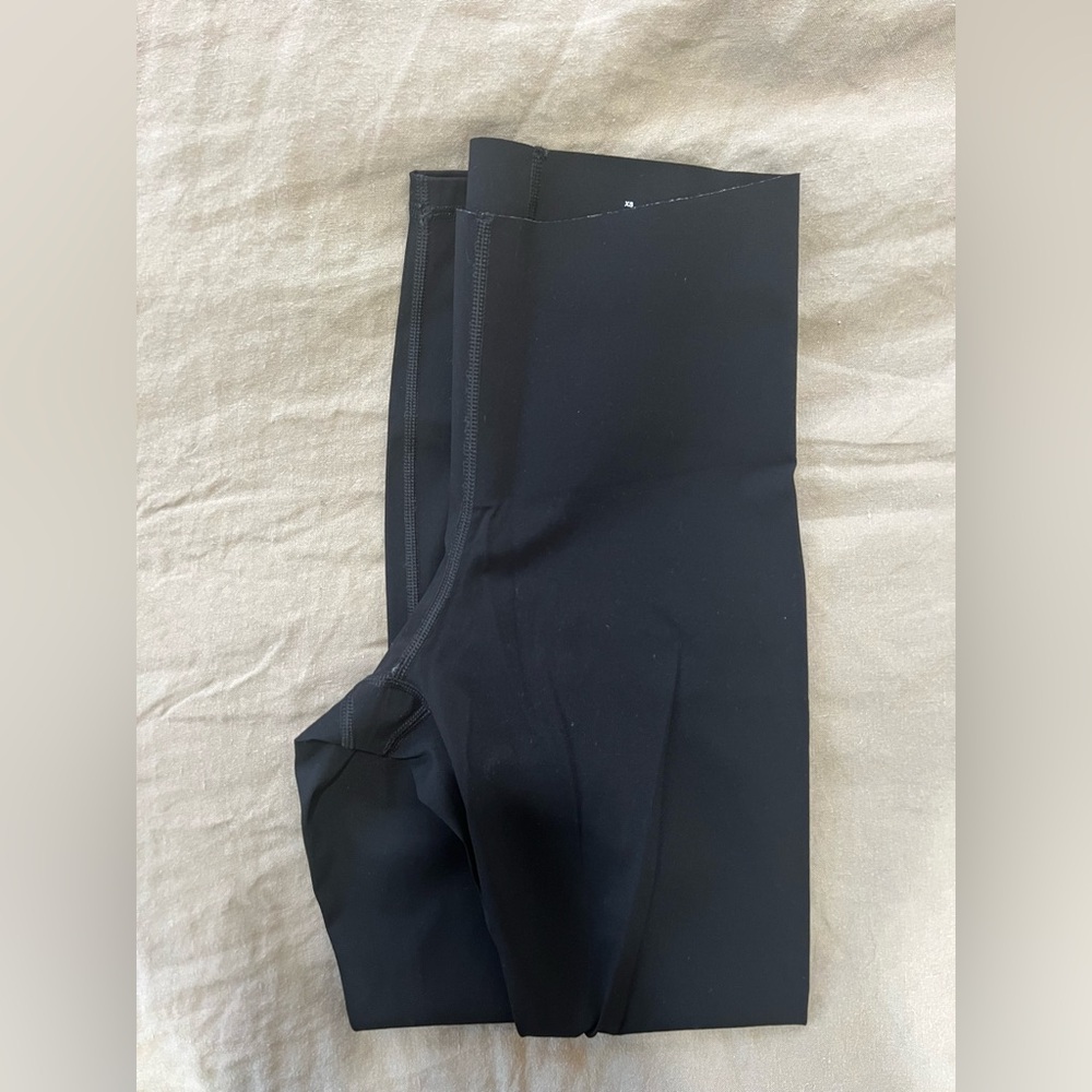 Everlane Perform Sculpt Legging
